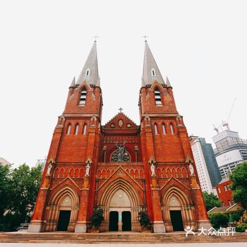 改造后徐家汇天主教堂广场