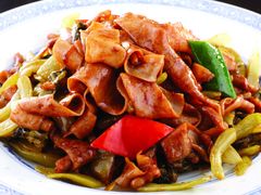 酸菜炒鹅肠-和膳居饮食有限公司