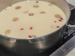 -尚尚仙·酸汤猪手·猪肚鸡火锅(华联万柳购物中心店)