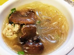 蘑菇肉丸粉丝汤-洁雅小南方俏巴鱼馆(汴河街店)