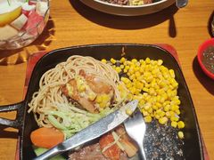 -豪客嘉族·麦尼顿西餐厅(乐福天下店)