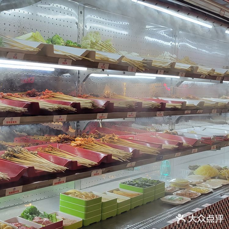 九街淑芬掌中宝串串空港新城店，复古环境，丰富菜品，味道赞到爆