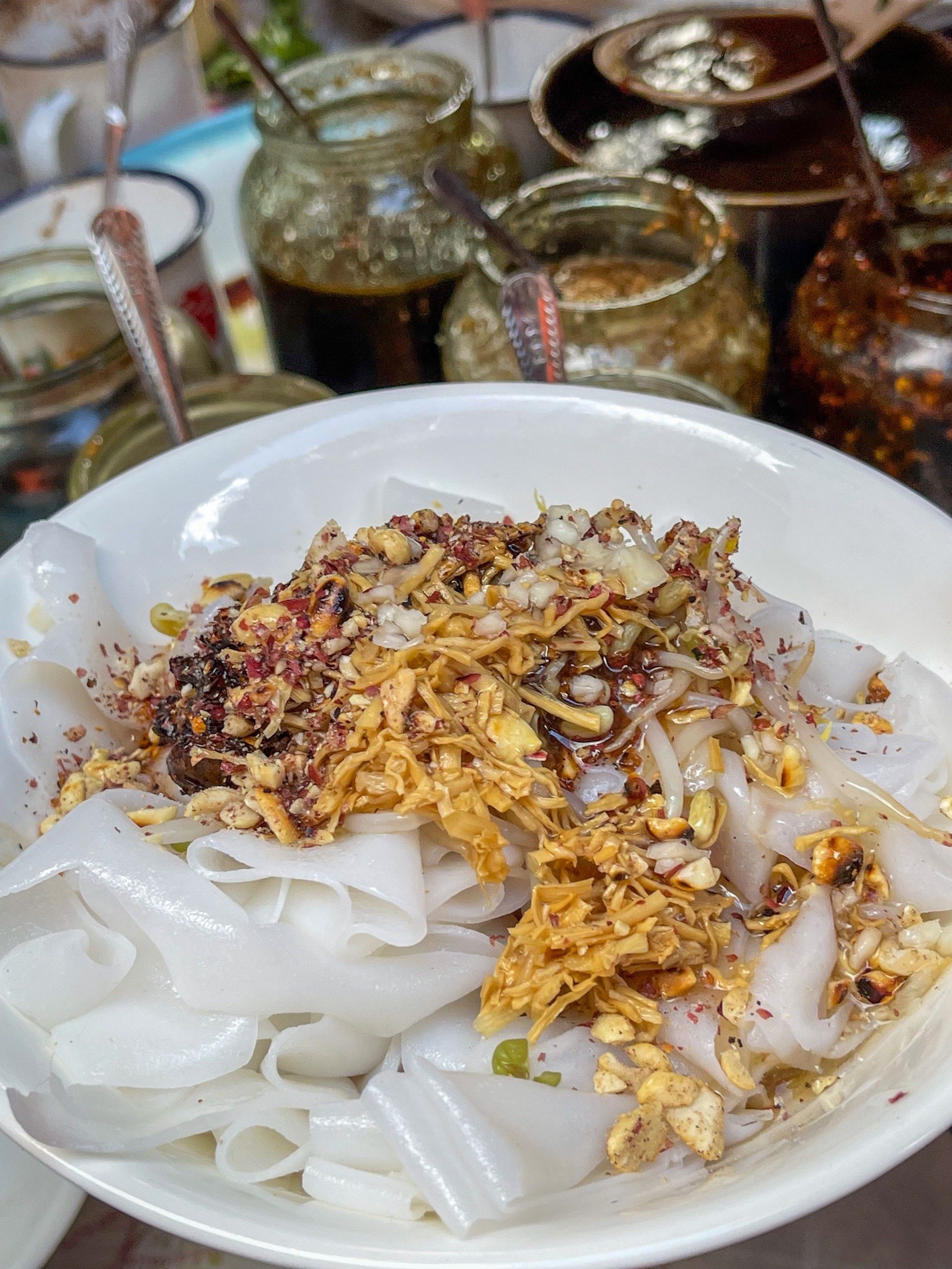 腾冲旅游 | 和顺古镇里的网红特色小吃!