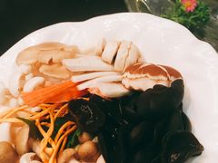 活体菌菇拼盘-虾佬圣汤