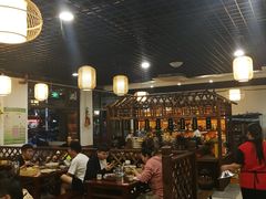大堂-黄桷树曹家私房菜(江与城店)