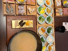 -银米·云南传统过桥米线(双廊黑金冠店)