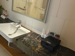 -武汉武昌站街道口华美达安可酒店