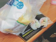 -全家便利店(上海南站站店)