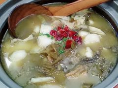 -周鱼小馆石锅酸菜鱼(活力汇店)