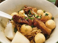 -万利洪记粉面美食