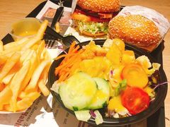 -The Habit Burger Grill 哈比特汉堡(复兴soho店)