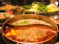鸳鸯锅-老墙根涮肉·铜锅·烧烤(欢乐谷·王四营店)