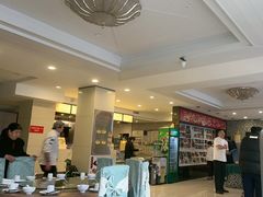 -今鲜源酒店·海鲜锅贴青岛菜(新湛路店)