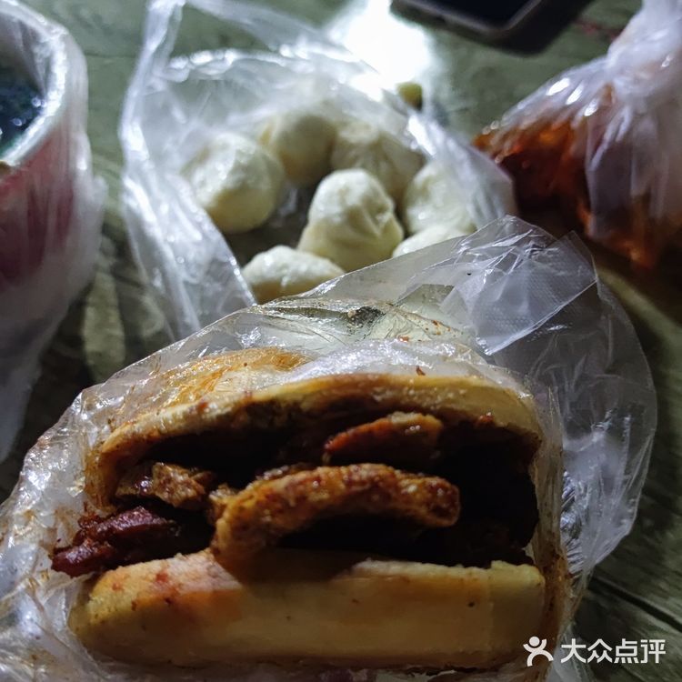 没想到西安随便一个酒店门口的小摊位都那么好吃