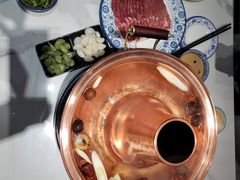 -一只羊·铜锅涮羊肉烧烤