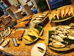 -大中华希尔顿酒店-念自助餐·嗨啤·小龙虾
