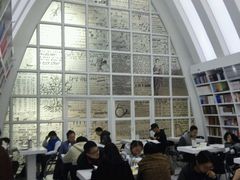 -钟书阁(松江泰晤士小镇店)