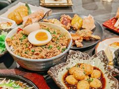 -吉屋·炭烧酒场·秋冬功夫奶汁河豚鱼锅