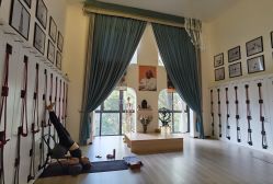 -成都阿难陀艾扬格瑜伽中心