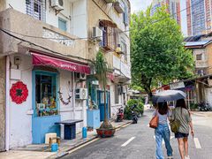 -溪岸路花鸟市场