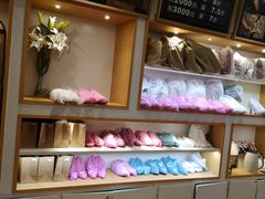 -爱革·洗衣改衣·洗鞋修鞋·洗包修包·奢侈品护理(金桥国际商业广场店)