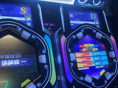 -极限PLAY运动娱乐新世界·团建派对潮玩休闲馆·室内蹦极高空游乐园