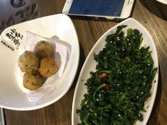 -龙巢盱眙龙虾·牛蛙·烧烤宵夜(八卦岭店)
