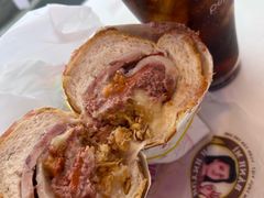 -Bánh Mì Huynh Hoa