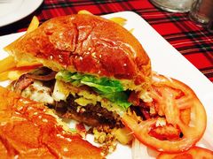 至尊堡-芭莉与彩虹西餐厅(成都合生汇店)