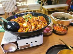 招牌辣鱿鱼五花肉煲-HOTISLAND海鸡岛·韩国料理(江南西店)