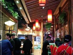 -野山舂·贵州现舂酸汤火锅(鸿通城店)