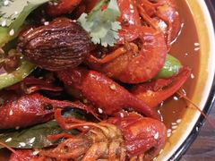 -虾弄弄海派小龙虾·牛羊蝎子火锅