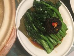 -八府香鸭·啫啫煲(华山路店)