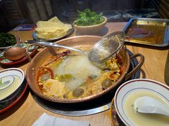 -洱火云南酸菜牛肉火锅(石景山当代商城店)