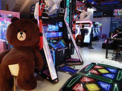 -哆啦星球(小寨店)