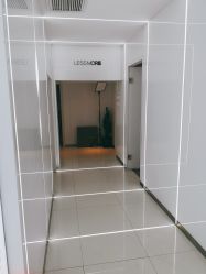 -LESSMORE科技头皮理容中心