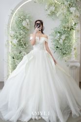 -艾米丽婚纱礼服