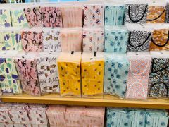 -名创优品(海珠乐峰广场店)