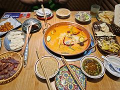 -洱火云南酸菜牛肉火锅(石景山当代商城店)