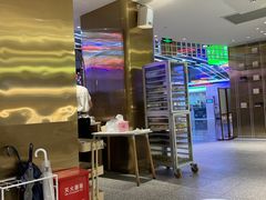门面-奈雪的茶(湖滨银泰in77C区PRO店)