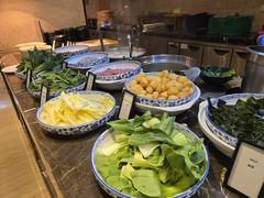 -广州万富希尔顿酒店·感趣自助餐厅·金秋蟹宴生蚝海鲜刺身