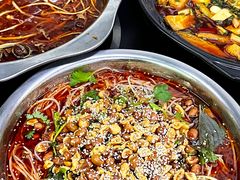 -周良天山牛杂城(天山路总店)