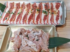 -汉城烤肉·黑金冠(华山路店)