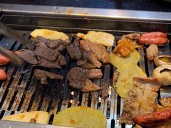 -臻牛烤肉