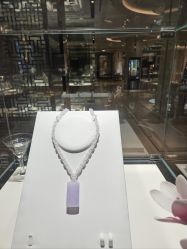 -北京七彩云南翡翠珠宝旗舰店(月坛店)