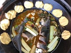 排骨土豆豆角玉米茄子南瓜铁锅炖-缘福乡村铁锅炖民宿(八达岭店)