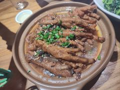 -头上红煨盐鸡·非遗院子餐厅