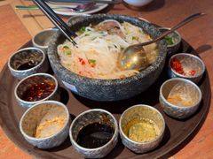 -浩海火燒雲傣家菜(芮欧百货店)