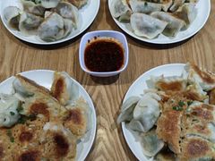 -三好食堂(煎饺·馄饨·肉饼米线·盛世广场店)