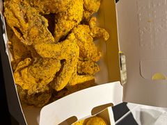 -BHC炸鸡(明洞总店)